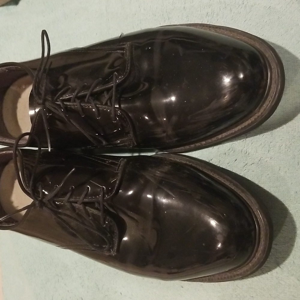 Men's patent leather dress shoes